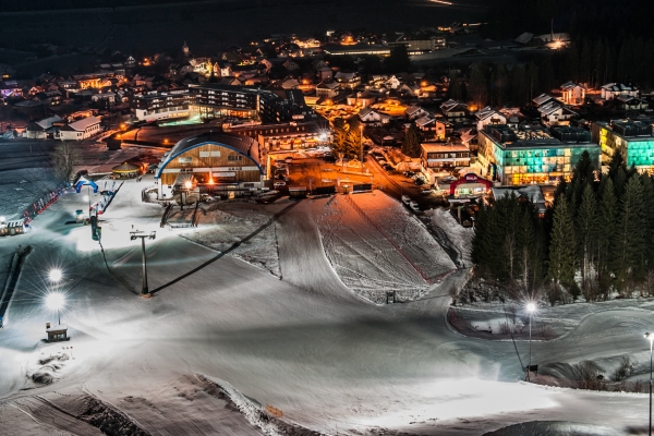 00000008353-top-nassfeld-kaernten-nachtskilauf-oesterreich-piste-01-helmut-harringer-www-speedlight-at-mag-fh-helmut-harringer0791D2B9-C94F-FA15-F110-0691A07ACF23.jpg